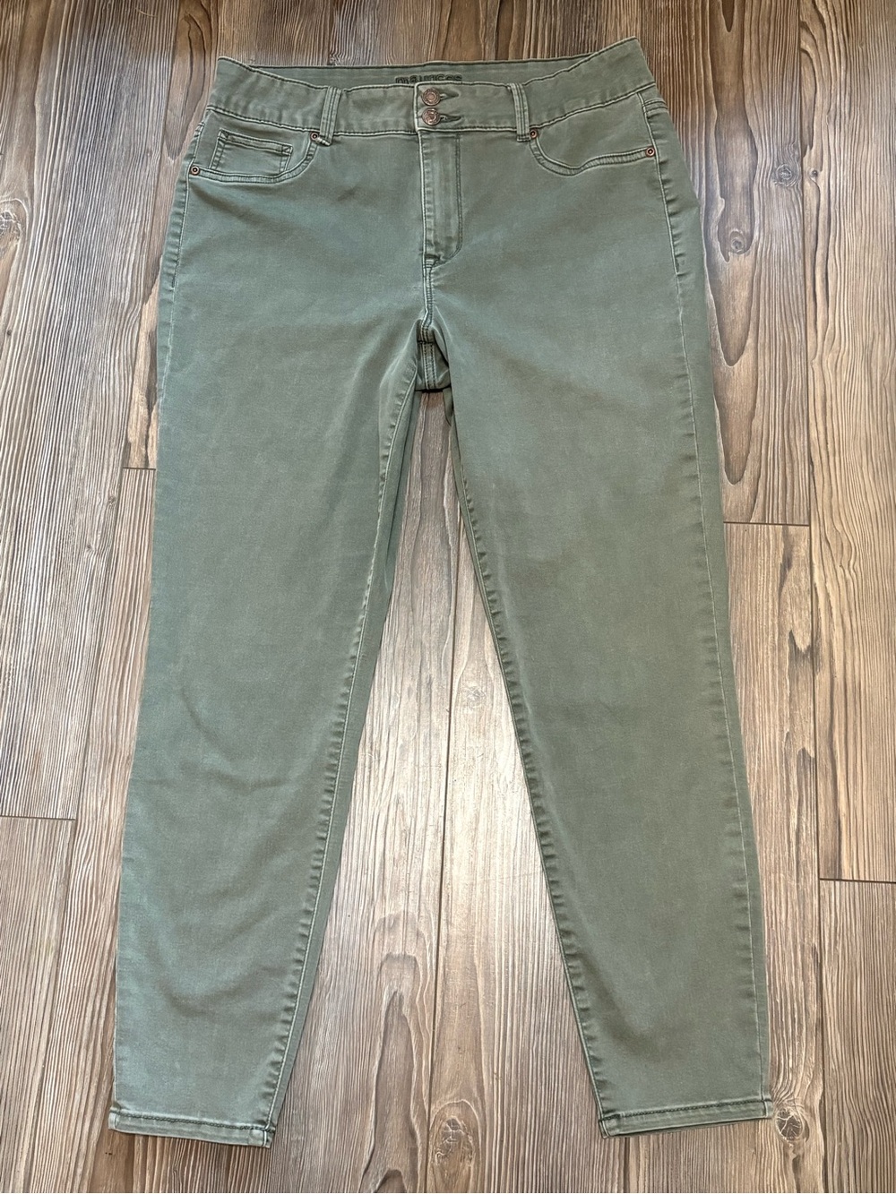 Maurice’s Olive Green High Rise Skinny Jeans Women’s Size Large Short